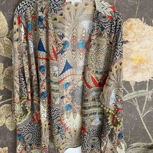 Open light blouse with pattern